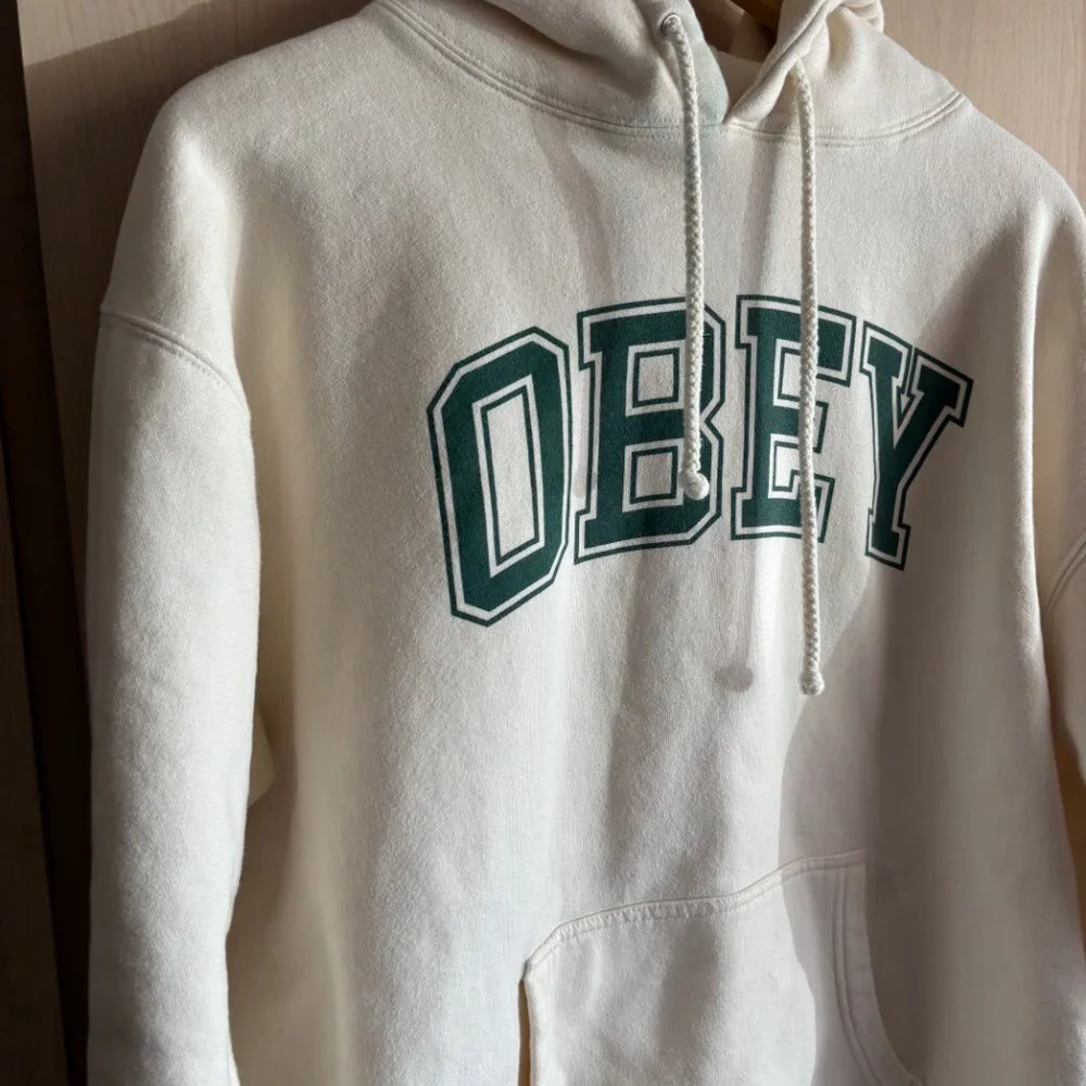 Obey Worldwide Hoodie Size Large L Cream Hooded Sweatshirt Streetwear‎ *Spots